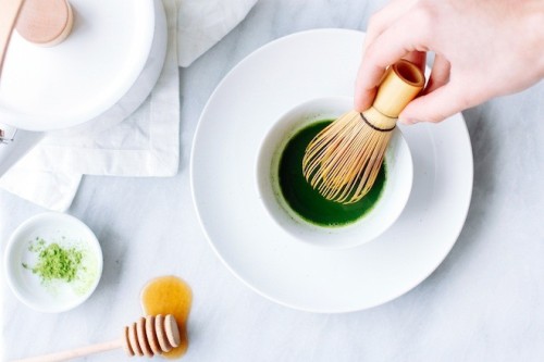 Công thức trị nám da bằng bột trà xanh kết hợp cùng mật ong